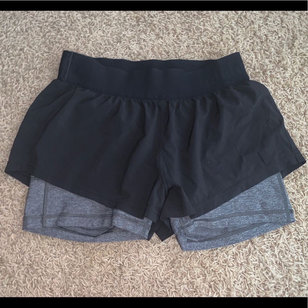 Lulu shorts with built in spandex